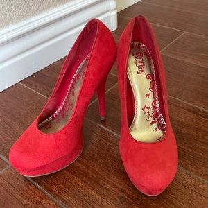 Red high heels size 7